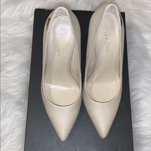 Size 4.5 Nude Calvin Klein Chunky Pump